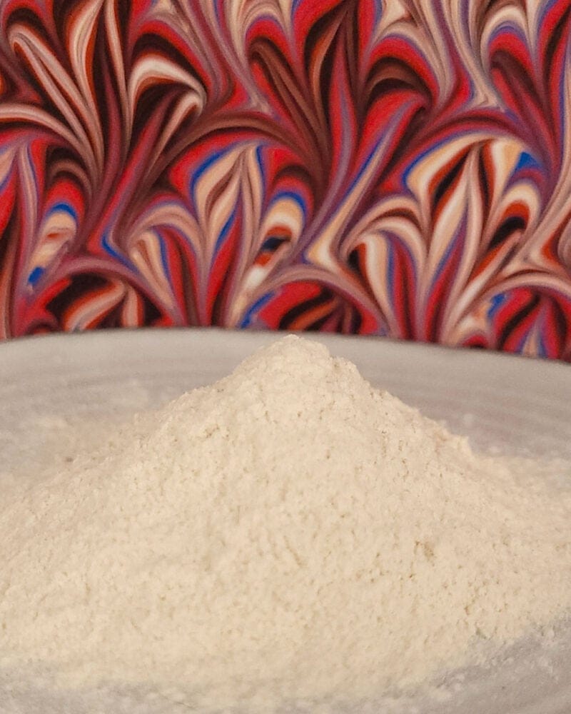 carrageenan for marbling on a small saucer plate