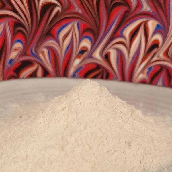carrageenan for marbling on a small saucer plate